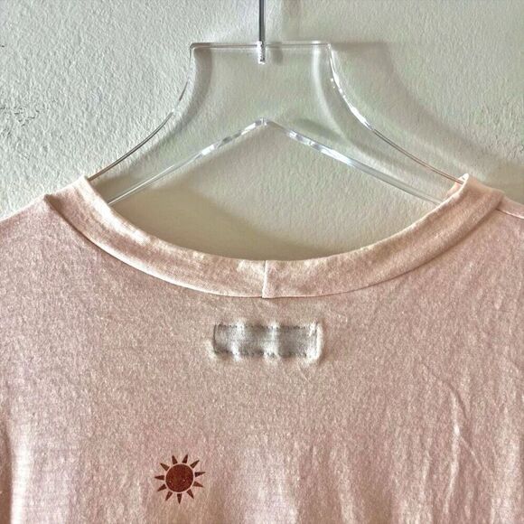Michael Lauren Lansing Short Sleeve Boyfriend Tee Foil Mini Suns Peach Sz L NWT - Picture 11 of 15